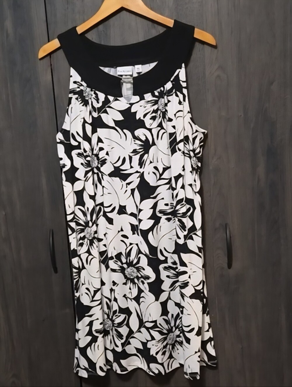 Kim Rogers Petite Floral Sleeveless Dress